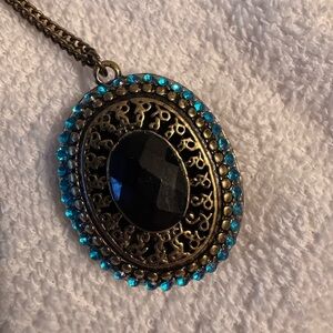 Elegant Black and Blue Pendant Necklace
